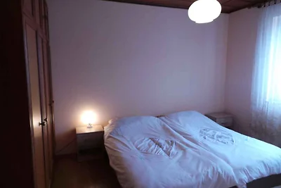 Ferienhaus mit Balkon und Klimaanlage