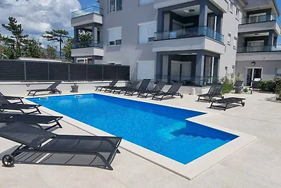 Luxuriöse Apartments mit Pool in Punta Silo