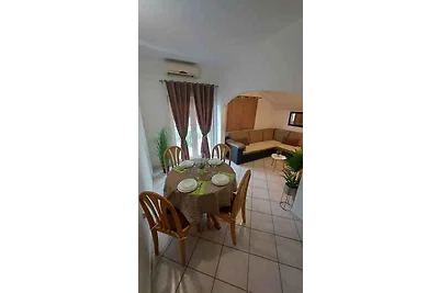 Ferienwohnung mit Klimaanlage, Balkon und