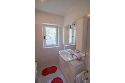 Ferienwohnung mit Terrasse und Grill