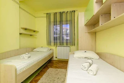 Ferienwohnung mit Terrasse und Grill