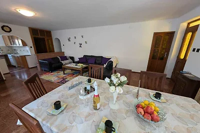 Ferienhaus mit Innenpool, Whirlpool und Sauna