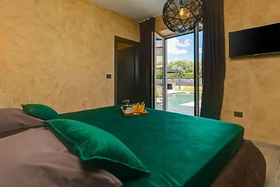Villa mit Klimaanlage und Pool