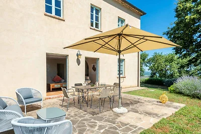 Ferienwohnung mit Terrasse, Klimaanlage und