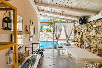 Ferienwohnung mit Klimaanlage und Pool