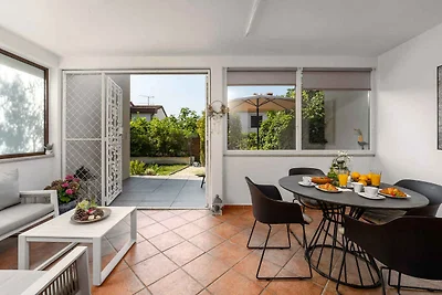 Ferienhaus mit Garten und Grill