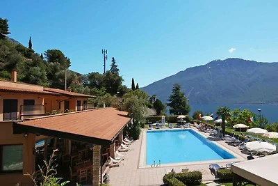Ferienwohnung mit Seeblick und Pool