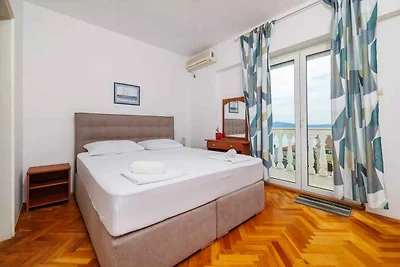 Appartamento Vacanza con famiglia Biograd na Moru