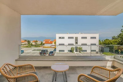 Villa mit Meerblick und Pool