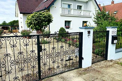 Ferienhaus mit Whirlpool, grossem Gartenpavil