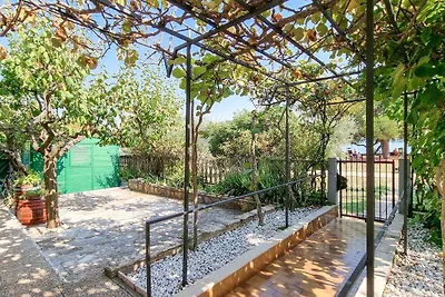 Ferienwohnung mit schönem Balkon mit Tisch un