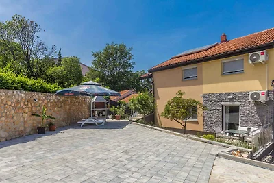 Studio mit Terrasse und Grill