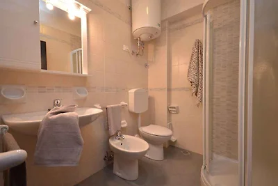 Ferienwohnung mit Klimaanlage und Balkon