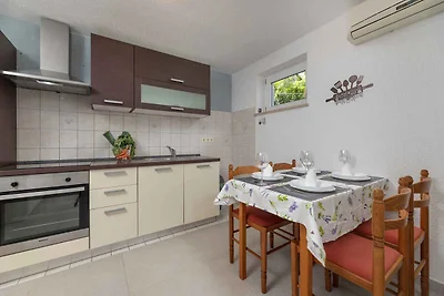 Ferienwohnung mit Terrasse und Klimaanlage
