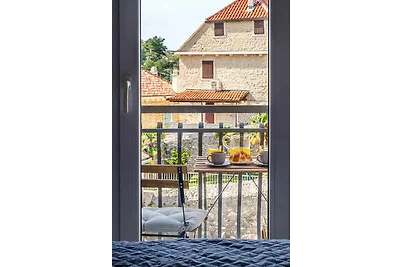 Ferienwohnung mit Klimaanlage und Balkon dire