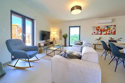 Ferienwohnung im ersten Stock mit Balkon