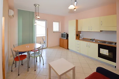 Ferienwohnung mit Balkon und Klimaanlage