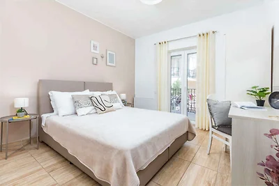 Ferienwohnung mit Balkon und Pool