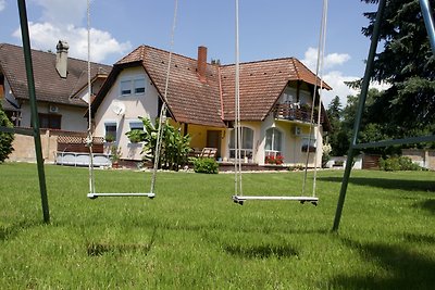 Ferienwohnung mit Garten und Terrasse