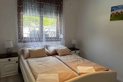 Ferienwohnung mit Garten und Terrasse