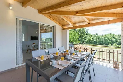 Villa mit Klimaanlage und Pool