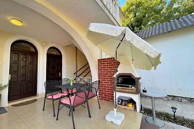 Ferienwohnung mit Terrasse und Klimaanlage