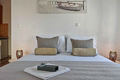 Studio mit Klimaanlage und Terrasse in Okrug