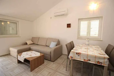 Ferienwohnung mit Balkon und Klimaanlage