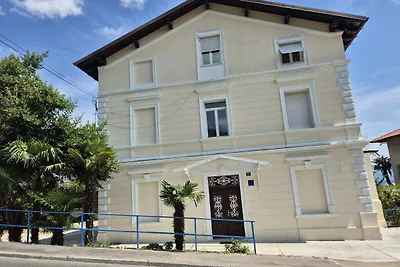 Ferienwohnung in charmanter Altbauvilla im Ze