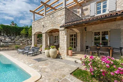 Villa mit Klimaanlage und Pool