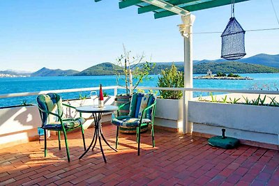 Ferienwohnung mit Klimaanlage und Terrasse, d