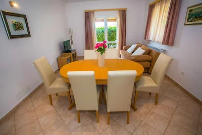 Ferienwohnung mit Pool und Klimaanlage