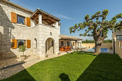 Villa mit eigenem Pool und Garten