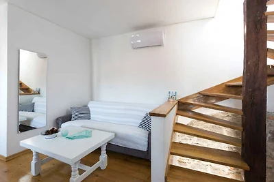 Ferienwohnung mit Terrasse und Klima