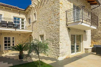 Villa mit Pool