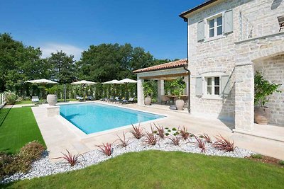 Villa mit Pool