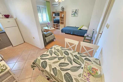 Ferienwohnung nur 150 m vom Sandstrand