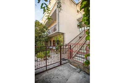 Studio mit Balkon