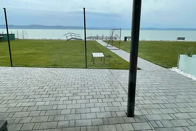 Ferienwohnung mit eigener Strand und Seeblick