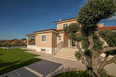 FerienHaus mit Klimaanlage und Aussenpool