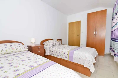 Ferienwohnung mit Klimaanlage und Balkon