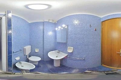 Ferienwohnung mit Klimaanlage und Balkon