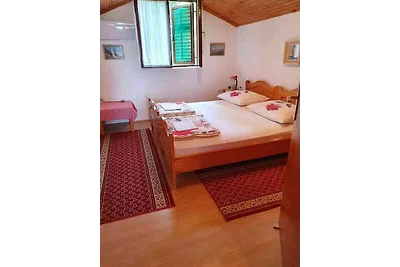 Ein-Zimmer-Wohnung in Starigrad, nahe dem Mee
