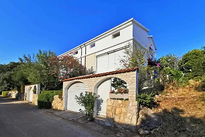 Ferienwohnung mit Terrasse und Grill