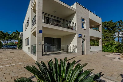 Ferienwohnung mit Balkon und Parkplatz