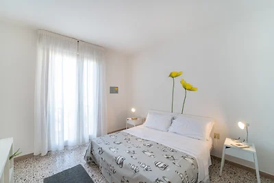 Ferienwohnung mit Klimaanlage und Balkon