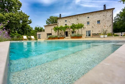 Eleganz, Komfort, moderne Details und Traditi