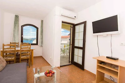 Holiday flat family holiday Seget Vranjica