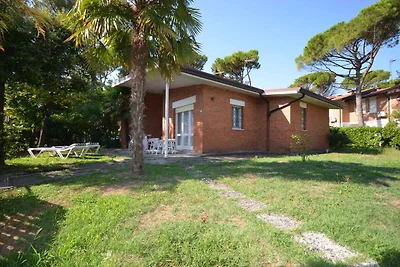 Ferienwohnung mit Garten und Klimaanlage