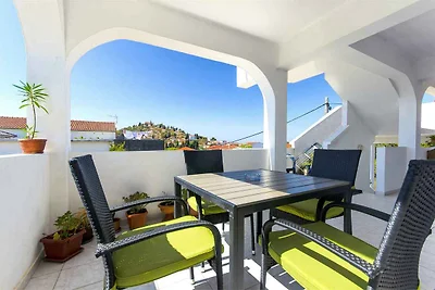 Holiday flat family holiday Tribunj